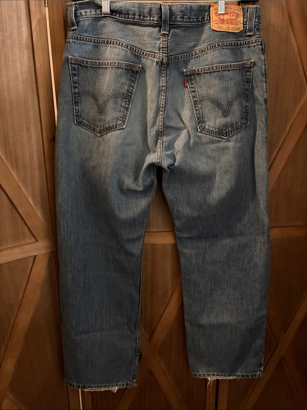 LEVI’S Relaxed Fit Light Blue Denim Jeans SIZE 36